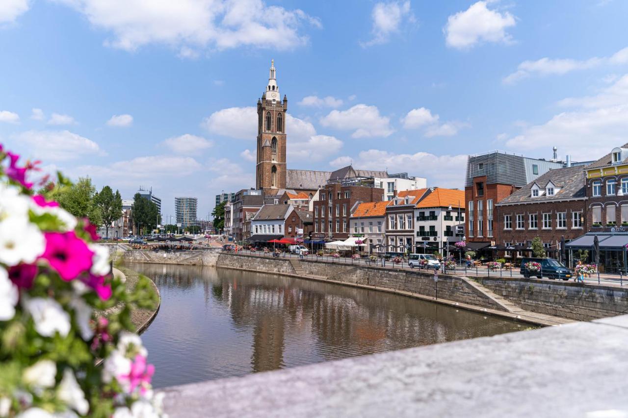 Het Arresthuis Roermond Eksteriør bilde View of the centre of the town