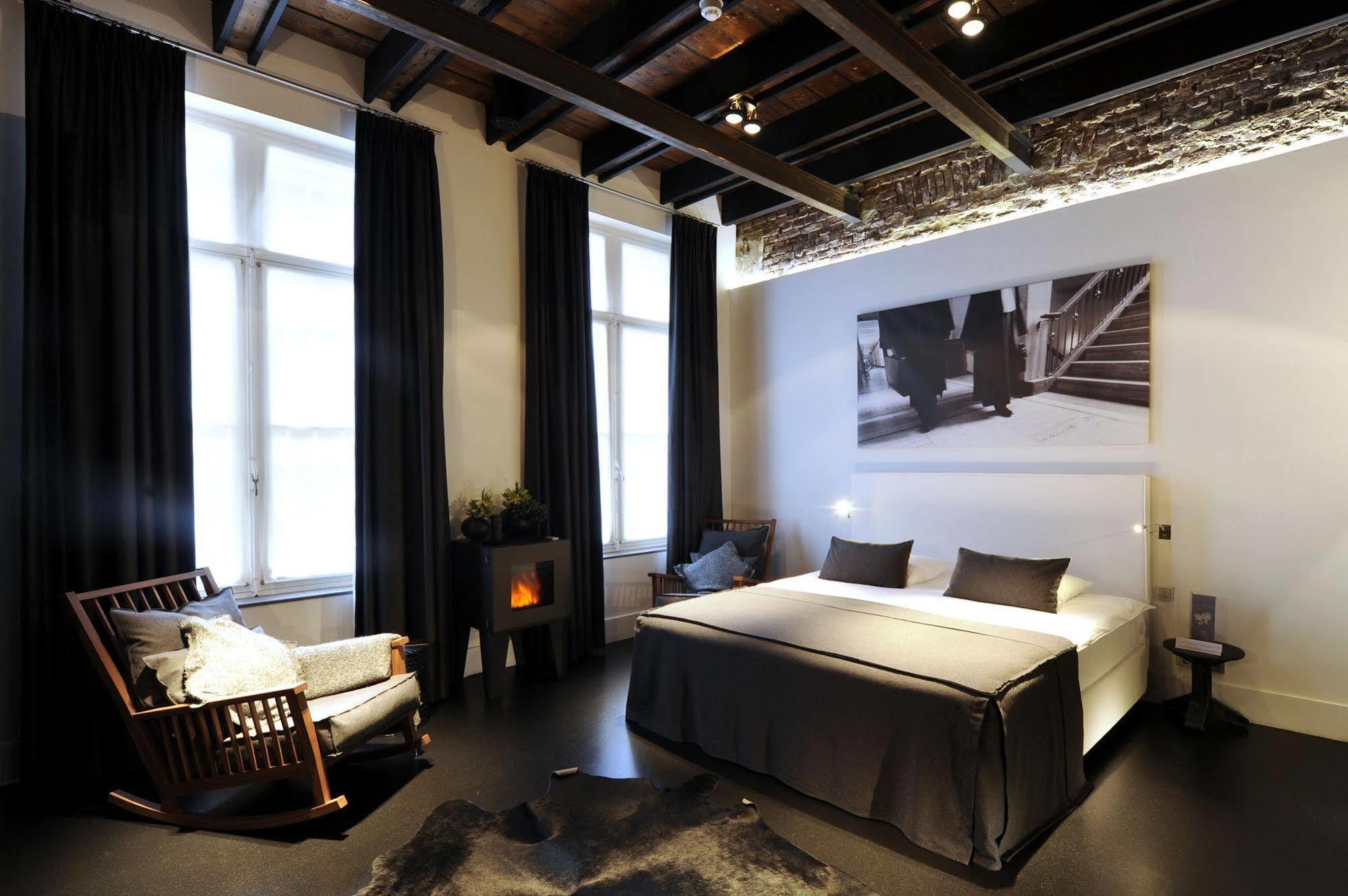 Het Arresthuis Roermond Eksteriør bilde A room at the hotel